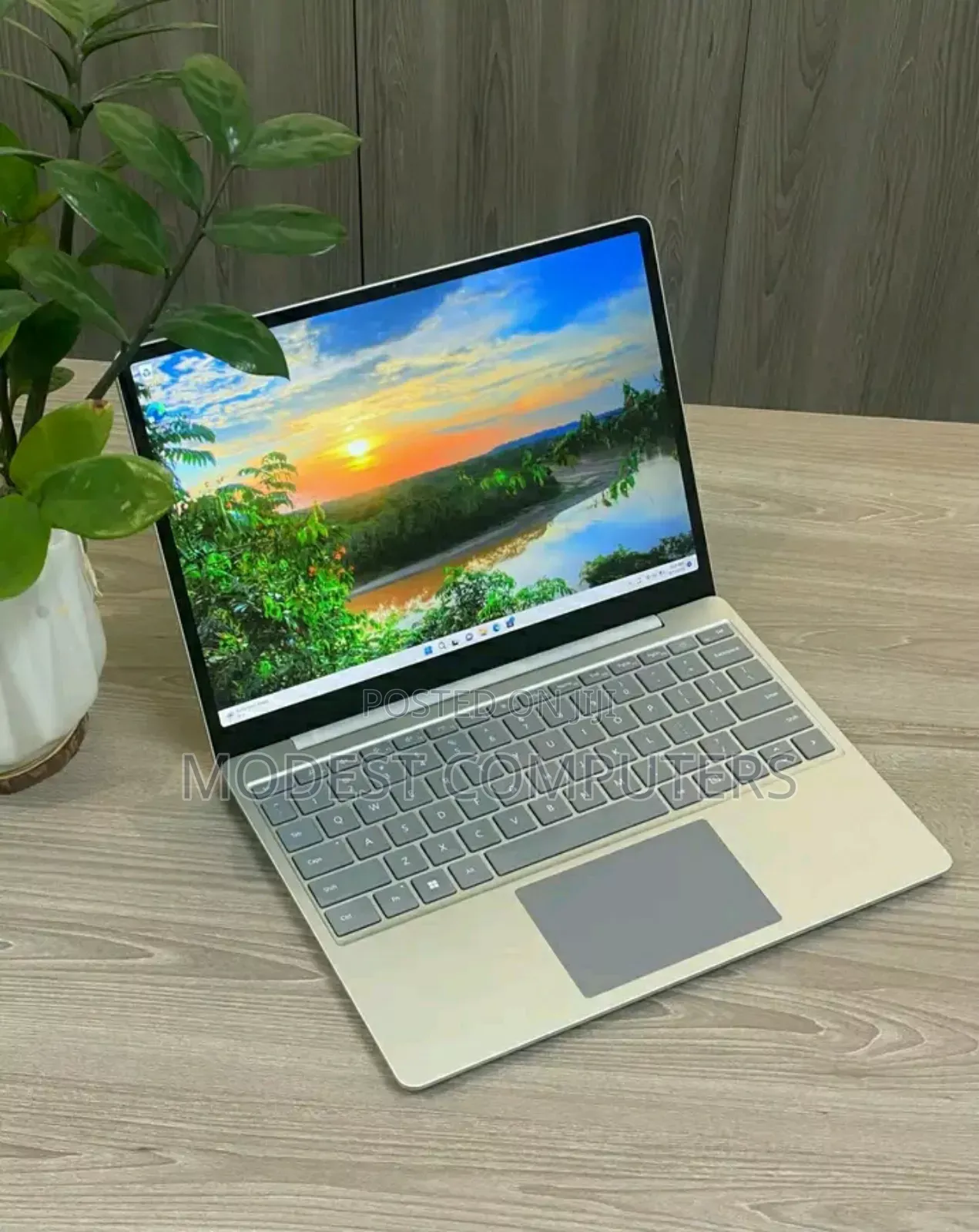 New Laptop Microsoft Surface Laptop Go 2 16GB Intel Core i5 SSD 1T