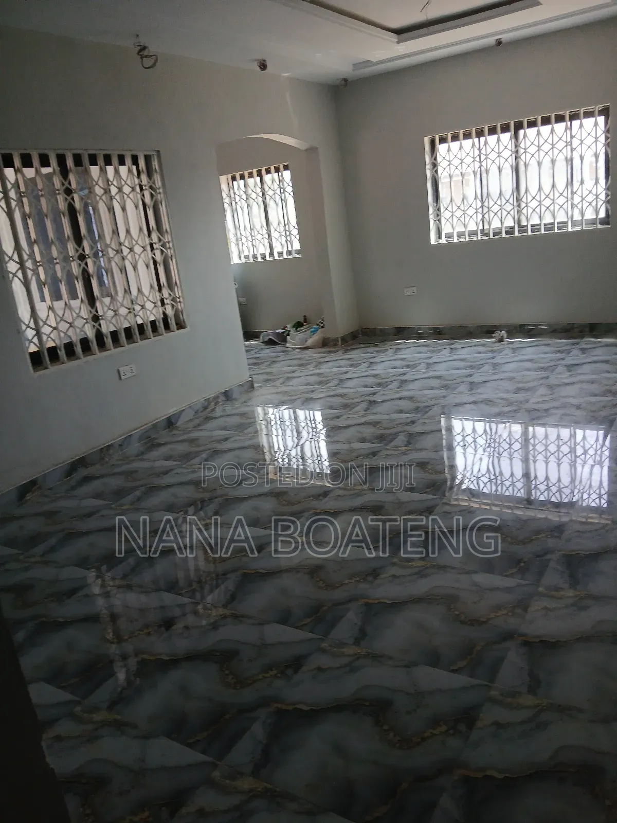 Furnished 3bdrm Apartment in Flo-Dee Estate, New-Juaben Municipal