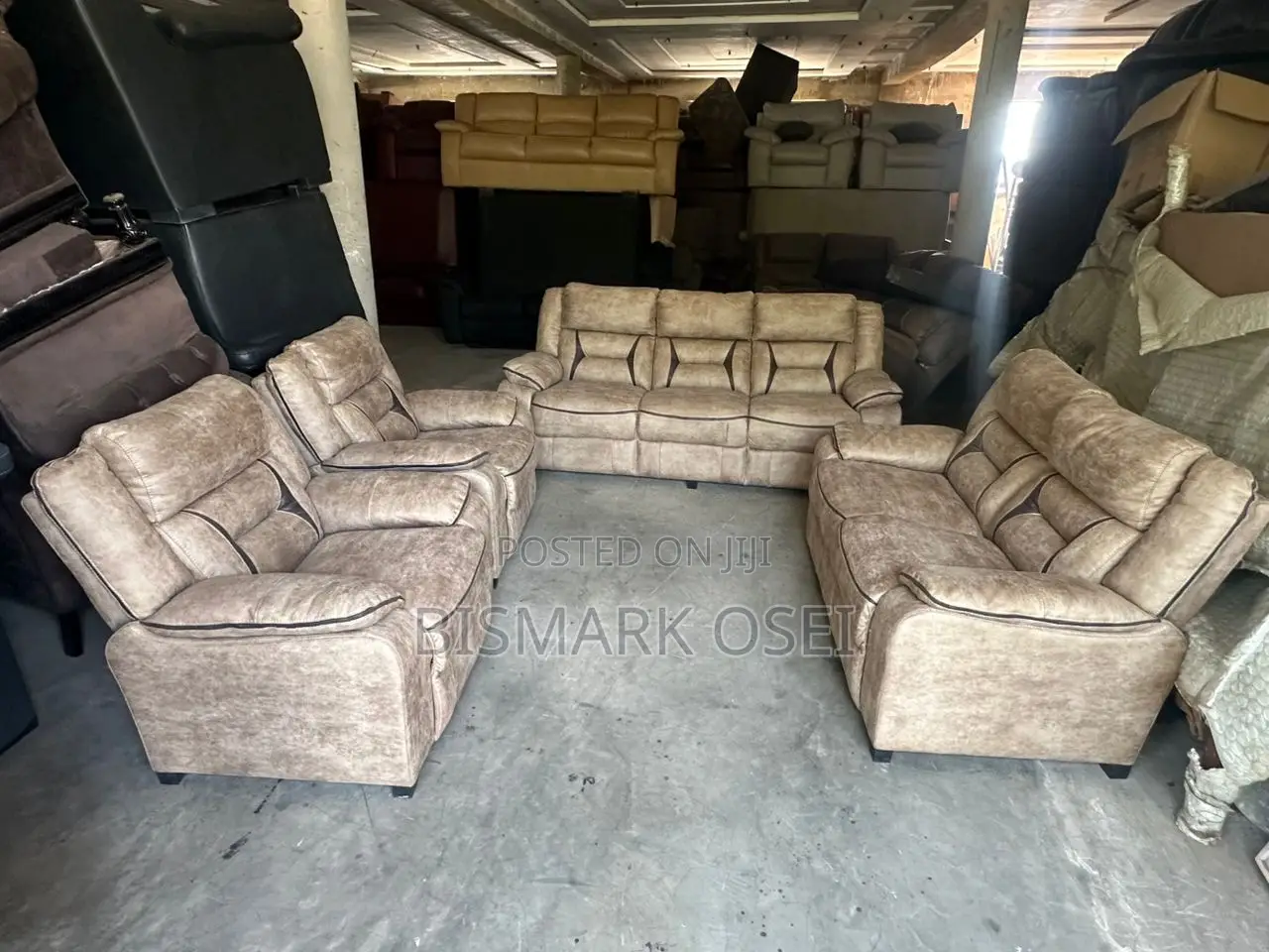 Beautiful Complete Sofa Set