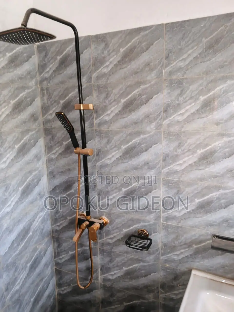 1bdrm Room & Parlour in Canada, Olebu for rent