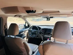 Honda Pilot Touring 7-Passenger 2021 White