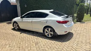 Acura ILX Base FWD (2.0L 4cyl 5A) 2013 White