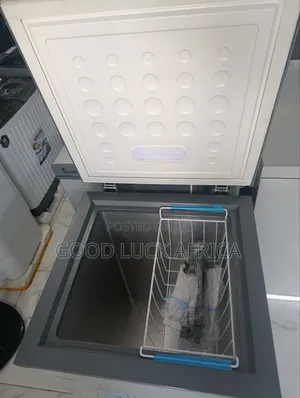 Roch Chest Freezer 100 L (Rcf-120-B)
