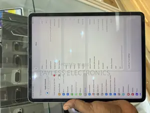 Apple iPad Pro 12.9 (2022) 256 GB Gray