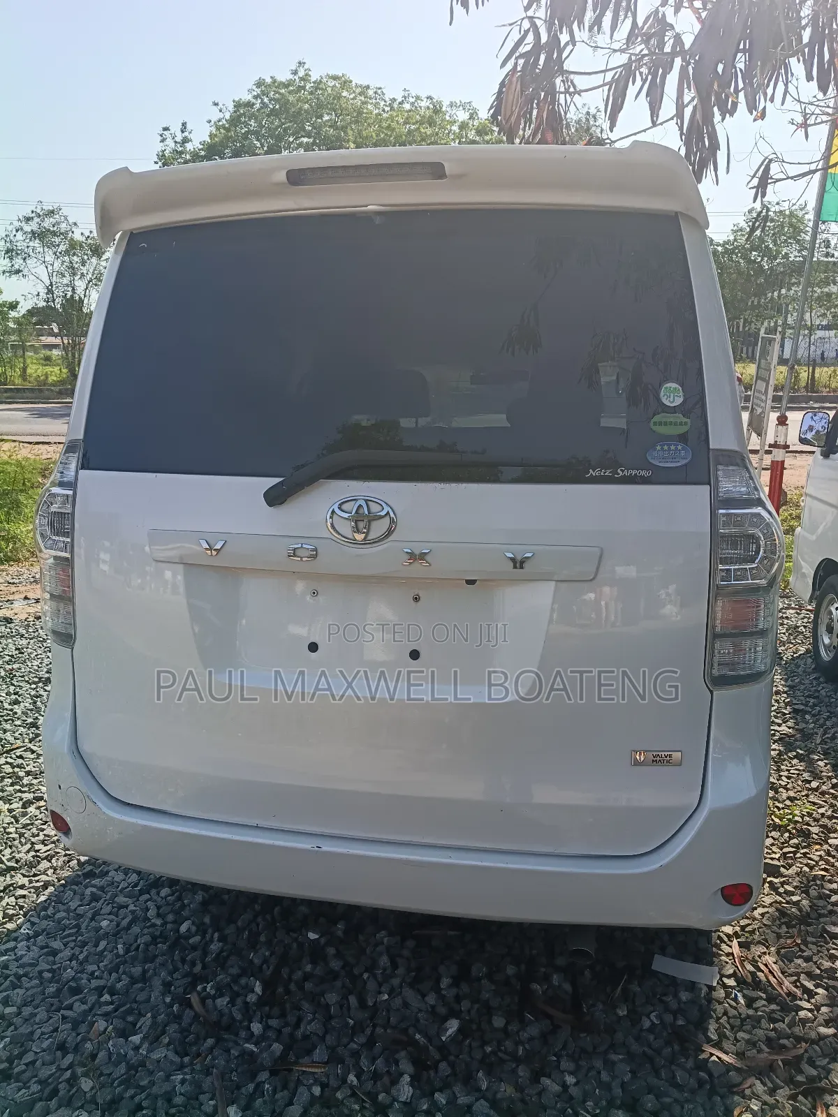 Toyota Voxy 2013 White