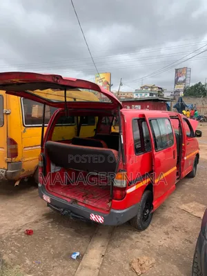 Toyota HiAce 2012 Red