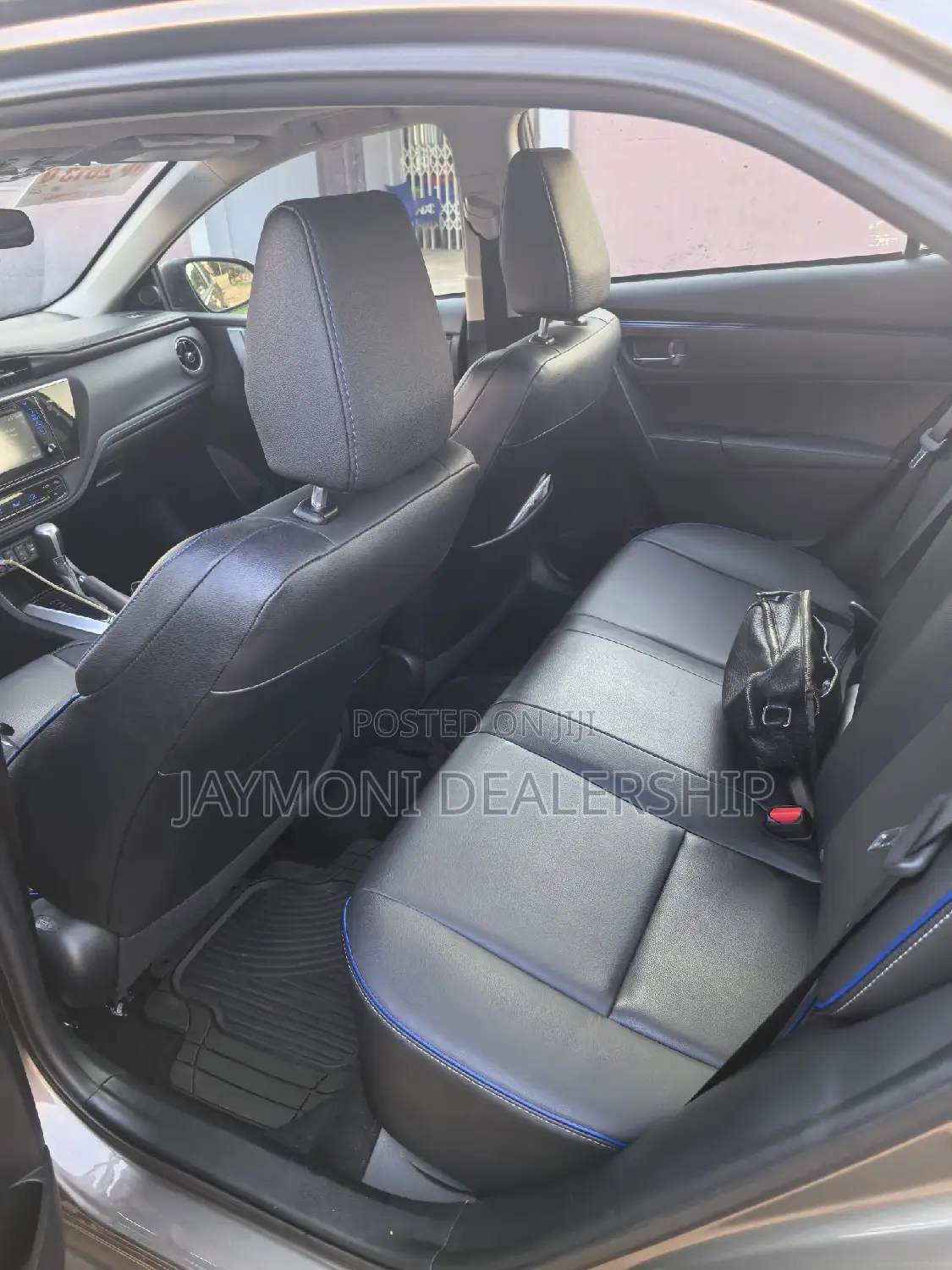 Toyota Corolla XSE 4dr Sedan (1.8L 4cyl CVT) 2017 Gray