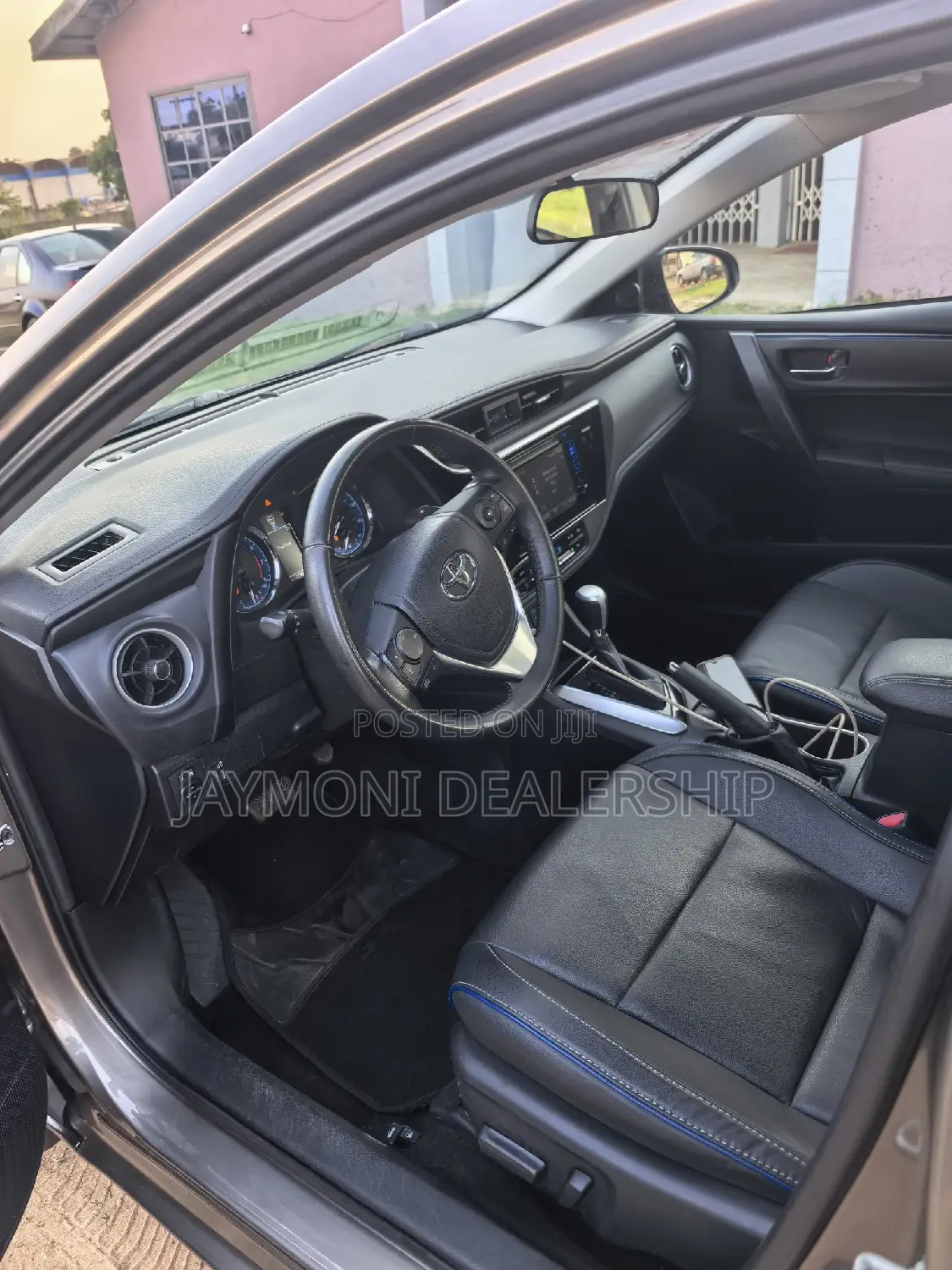 Toyota Corolla XSE 4dr Sedan (1.8L 4cyl CVT) 2017 Gray