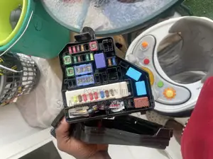 Toyota Vitz Relay and Fuse Box