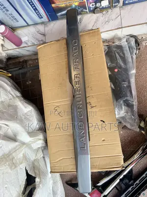 2018,2019,2020,2021 Trunk Trim For Toyota Land Cruiser Prado