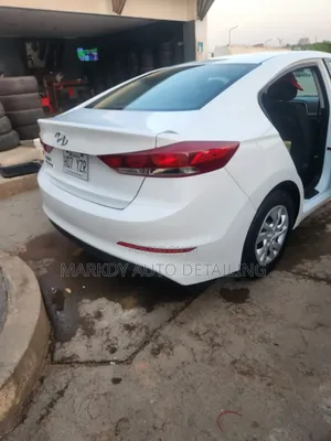 Hyundai Elantra 2017 White