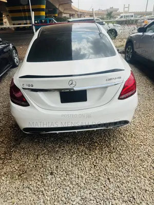 Mercedes-Benz C300 Luxury 4matic Sedan AWD (2.0L 4cyl 7A) 2017 White