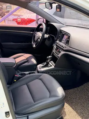 Hyundai Avante 2017 White