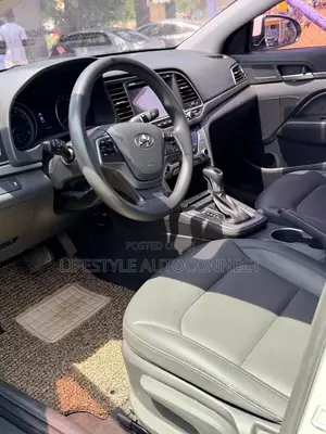 Hyundai Avante 2017 White