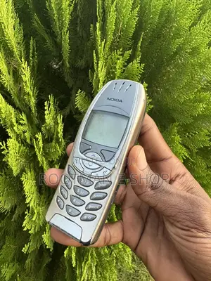 Nokia 6310i Gold