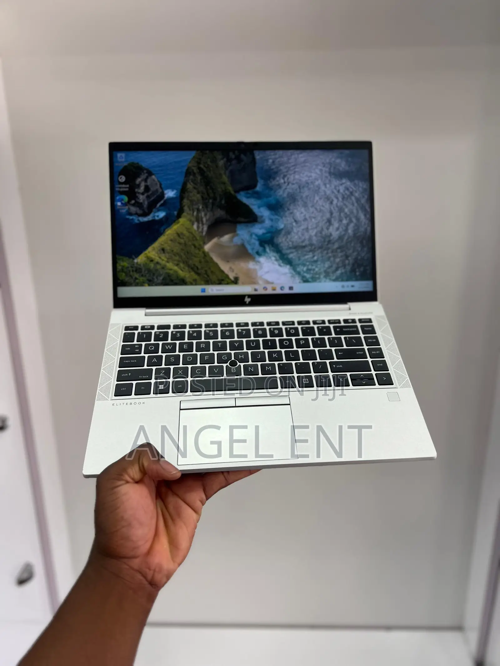 New Laptop HP EliteBook 835 G7 8GB AMD Ryzen 5 SSD 256GB