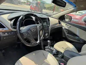 Hyundai Santa Fe 2014 White