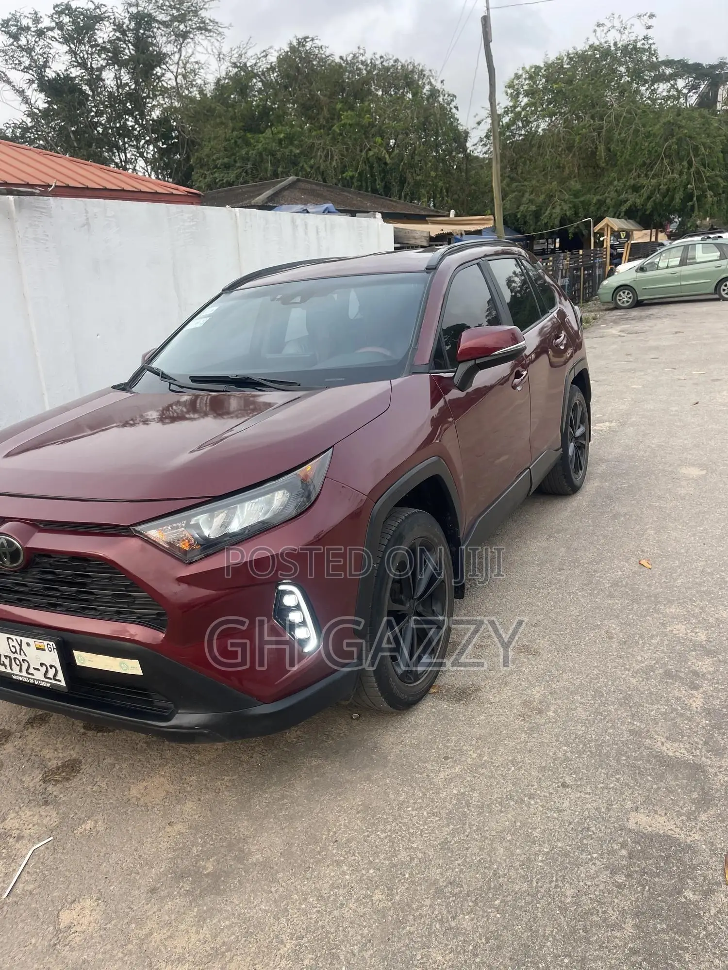 Toyota RAV4 LE AWD 2019