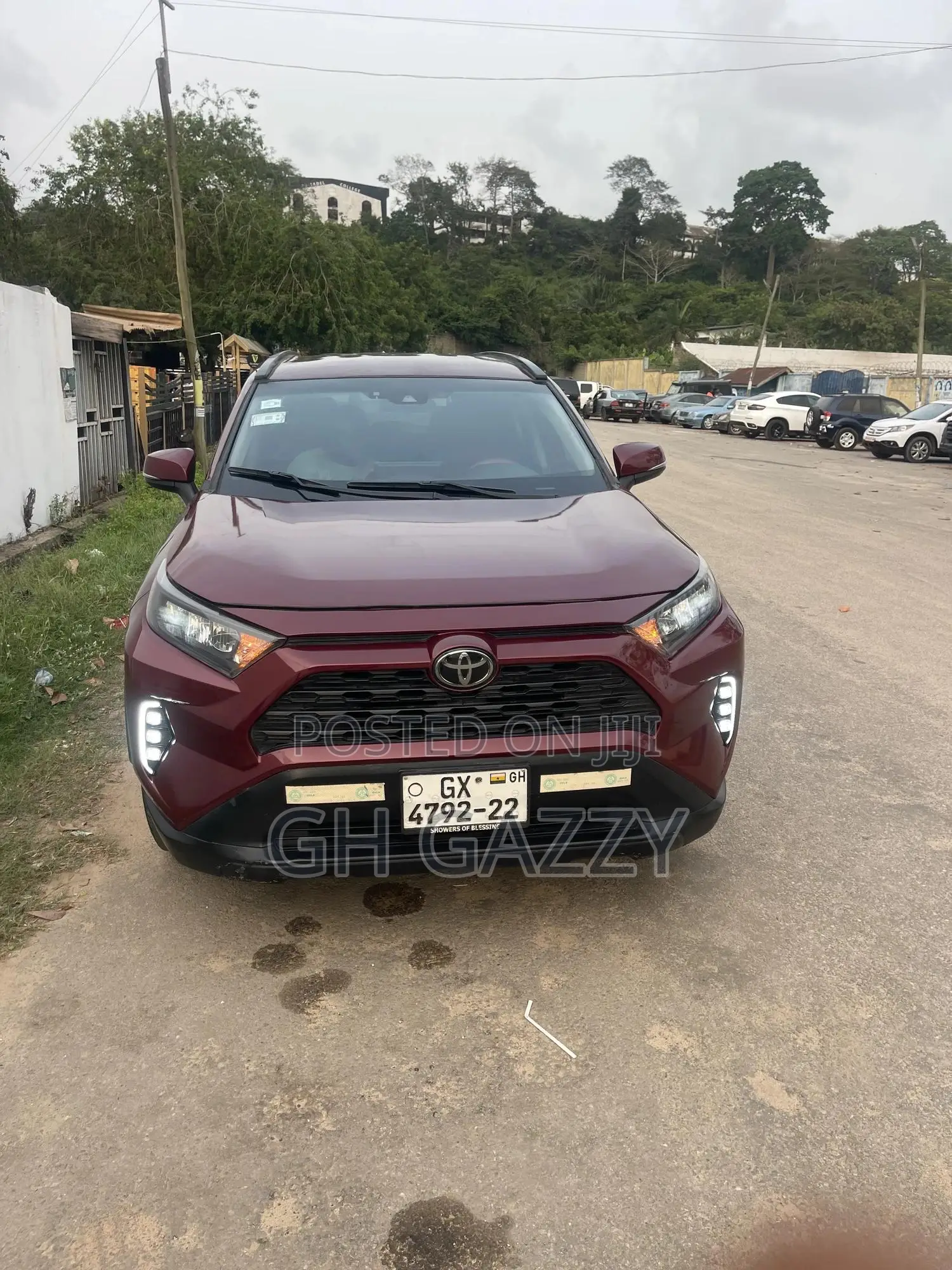 Toyota RAV4 LE AWD 2019