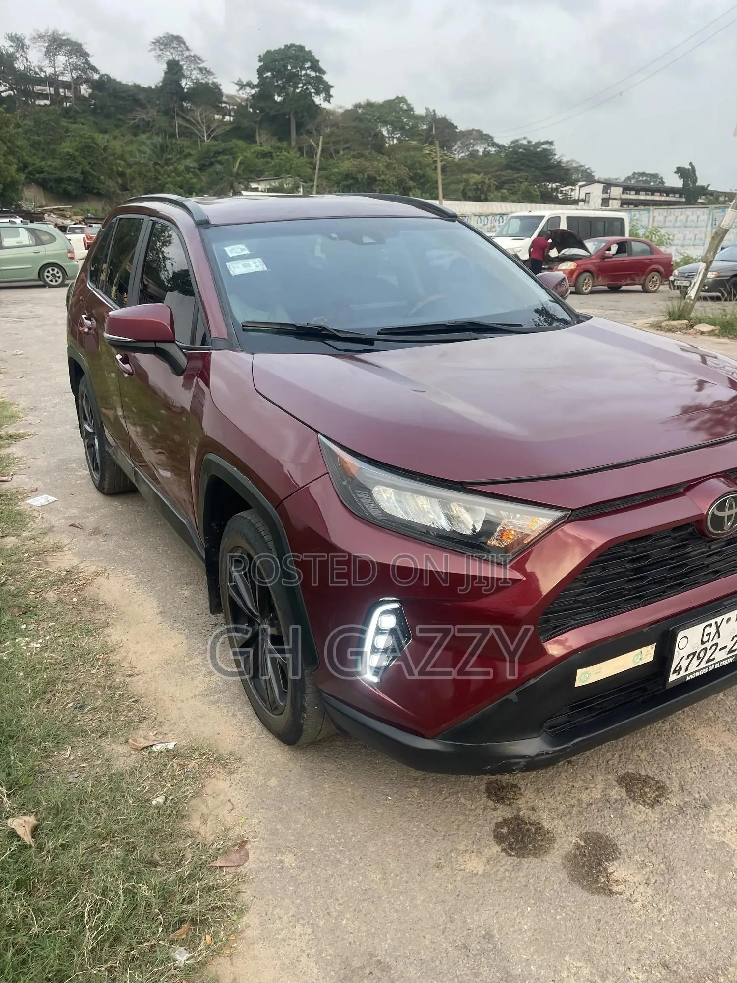Toyota RAV4 LE AWD 2019