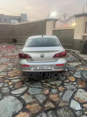 Volkswagen Passat 2013 Silver