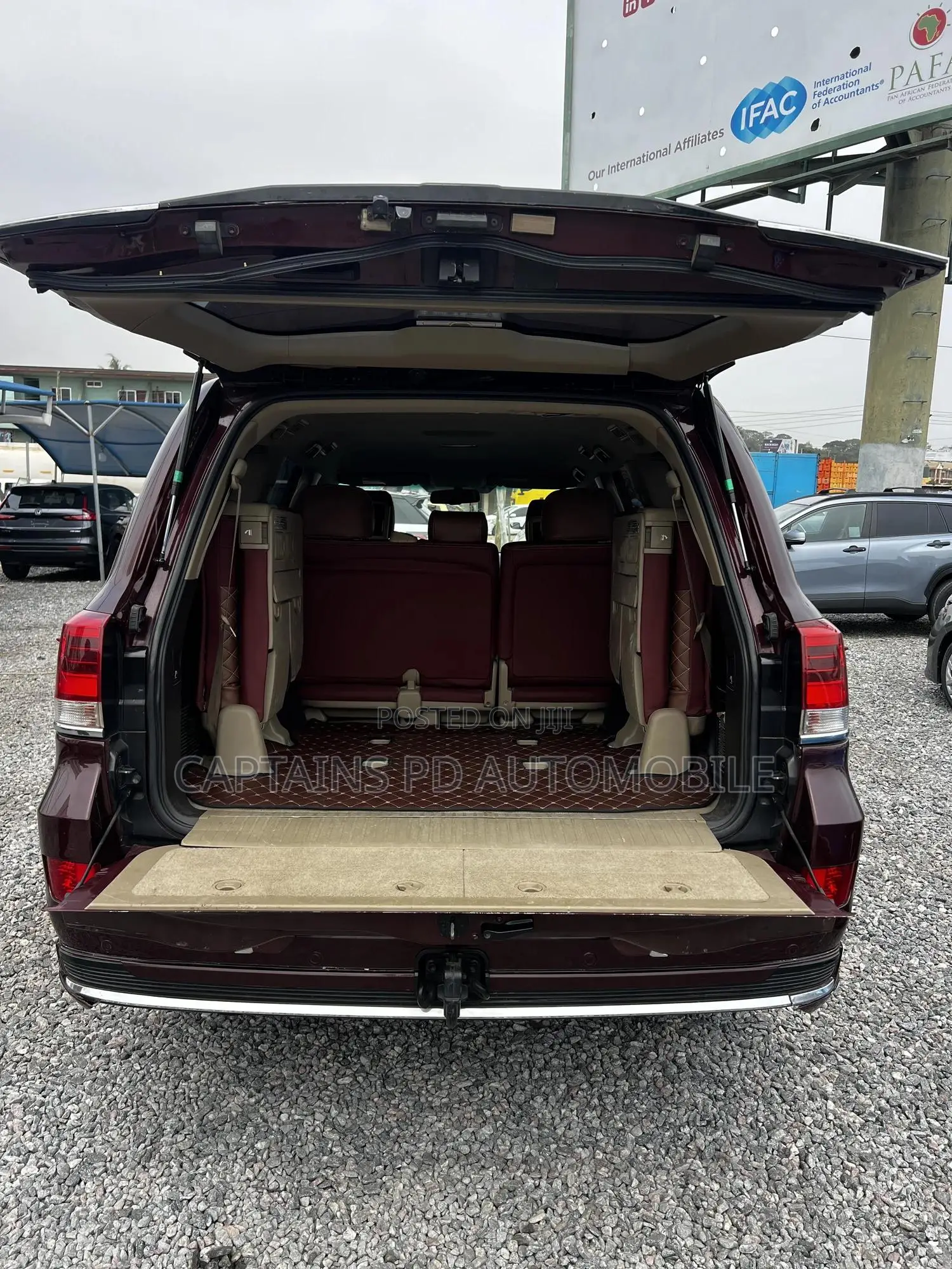Toyota Land Cruiser 4.0 V6 GX-R 2011
