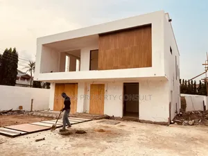 4bdrm House in East Airport, Regimanuel Gray Estates for sale