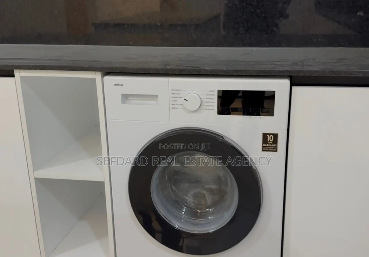 4bdrm Duplex in East Legon for sale