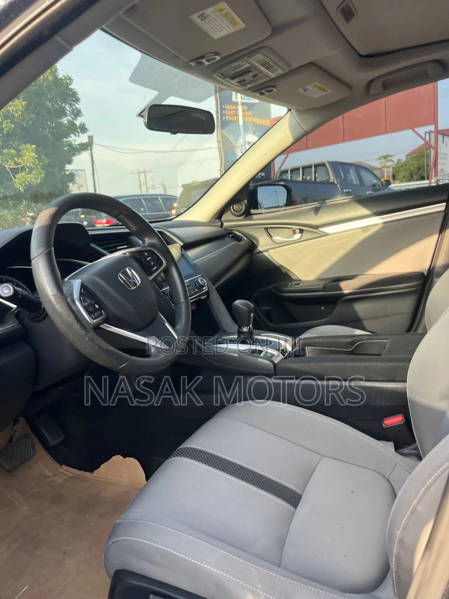 Honda Civic EX 4dr Sedan (2.0L 4cyl) 2017 Gray