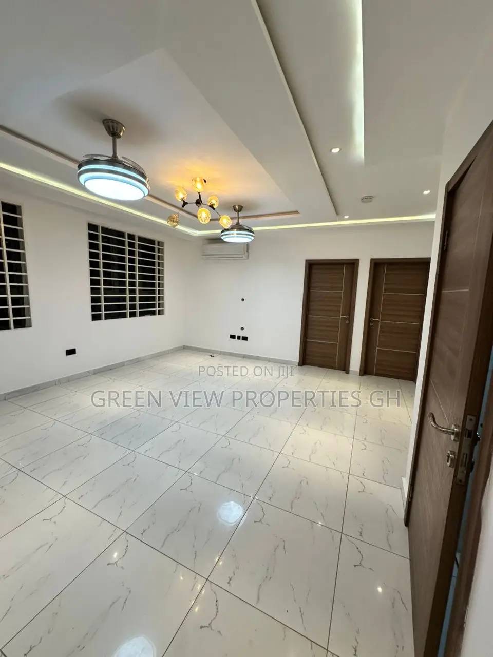 2bdrm Apartment in West Hills Mall Area for rent
