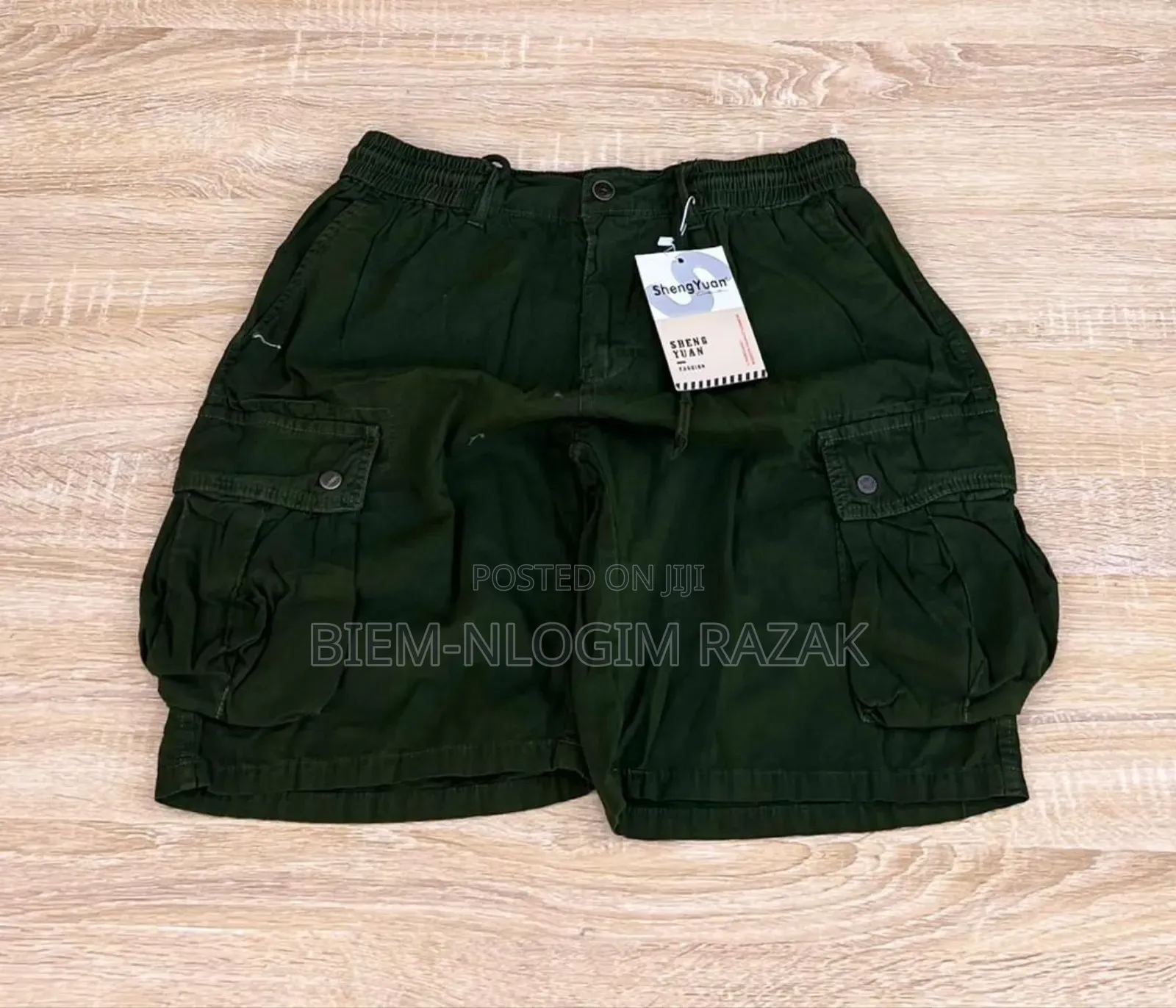 Quality Cargo Shorts Available in Stock Stock