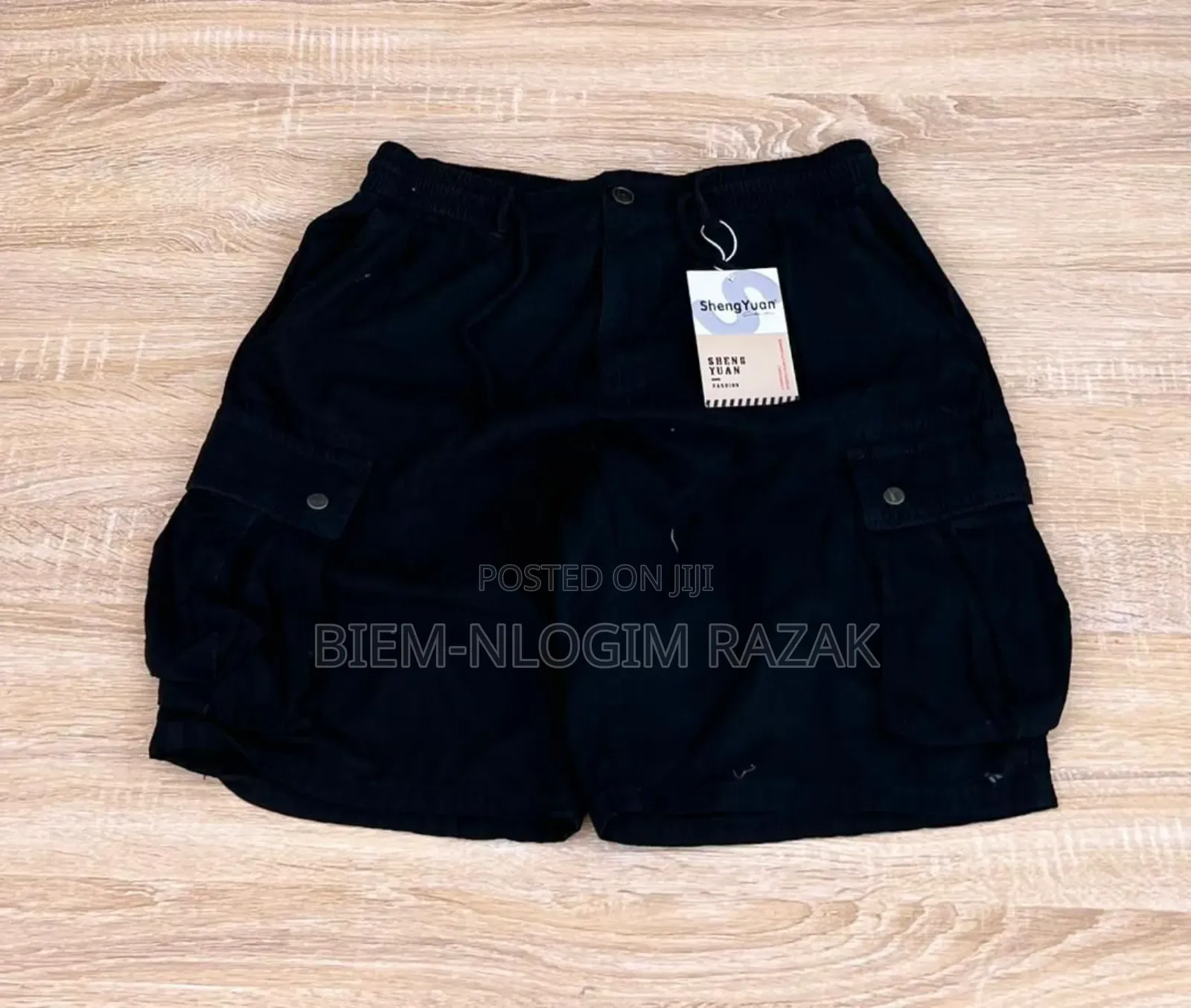 Quality Cargo Shorts Available in Stock Stock