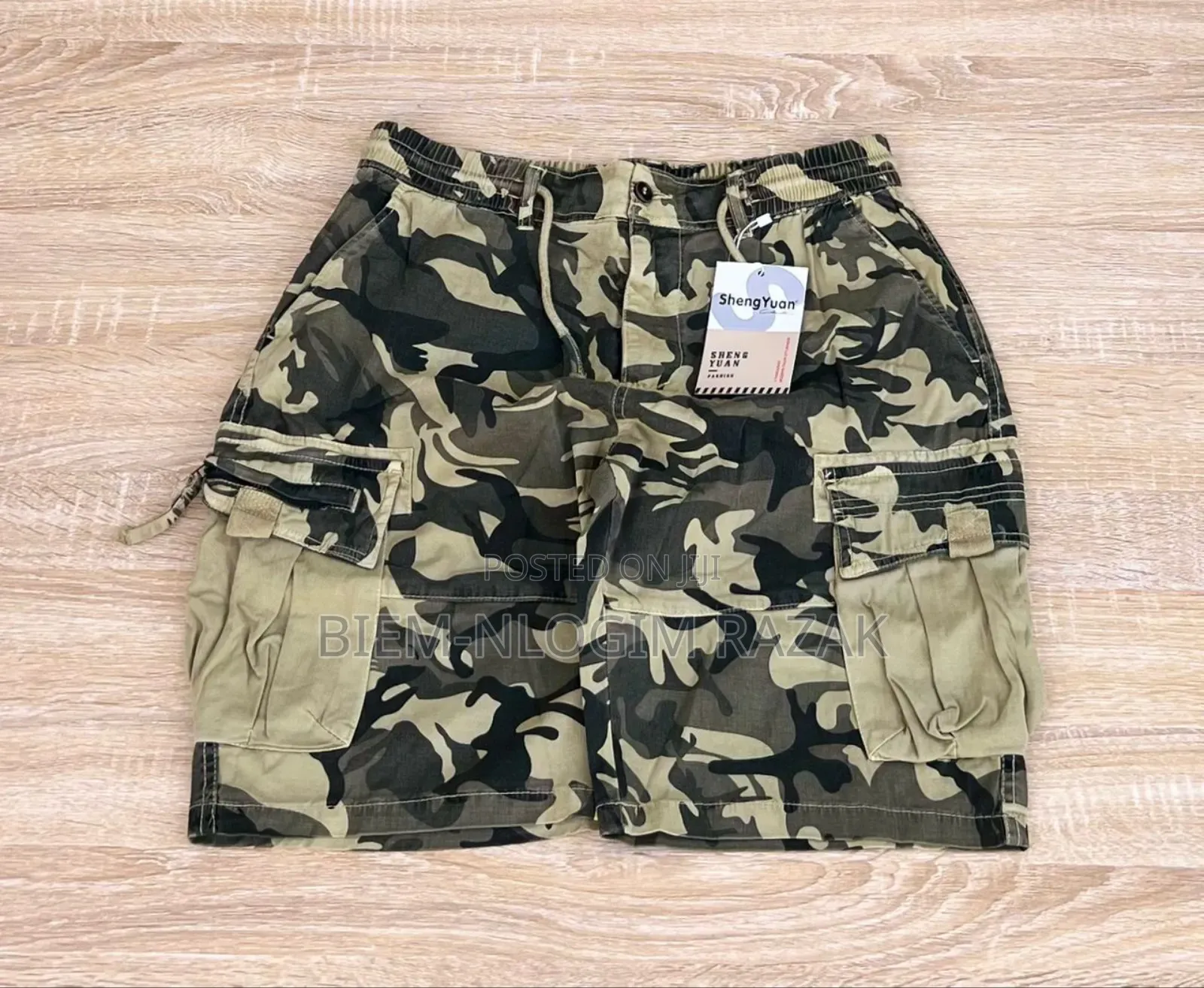 Quality Cargo Shorts Available in Stock Stock
