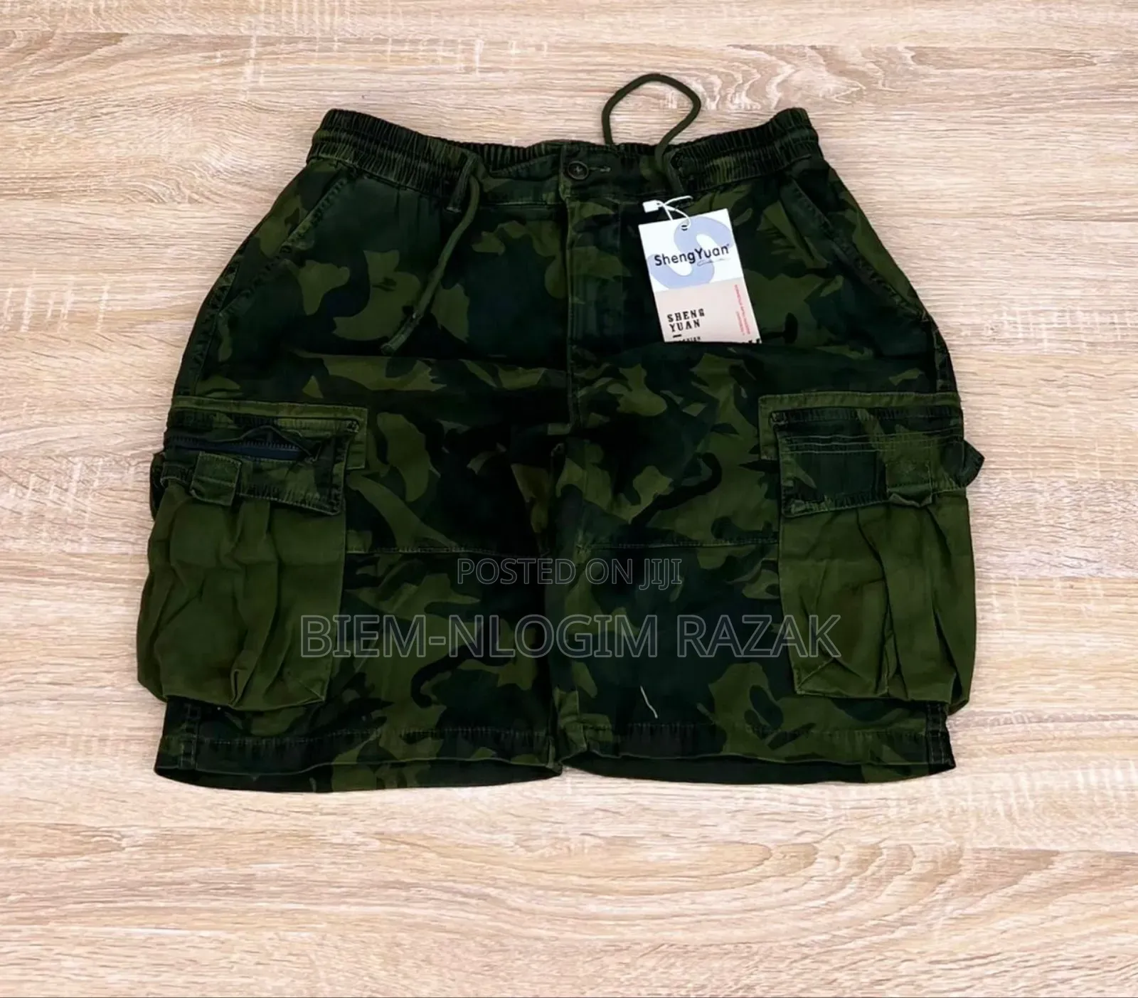 Quality Cargo Shorts Available in Stock Stock