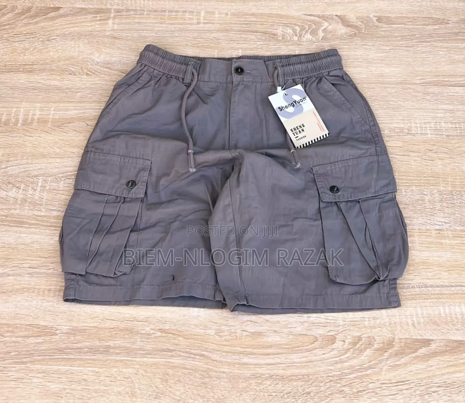 Quality Cargo Shorts Available in Stock Stock