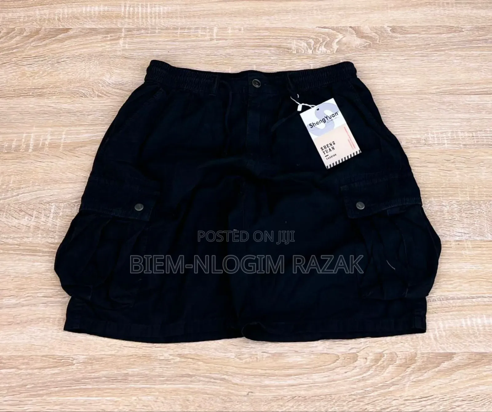 Quality Cargo Shorts Available in Stock Stock