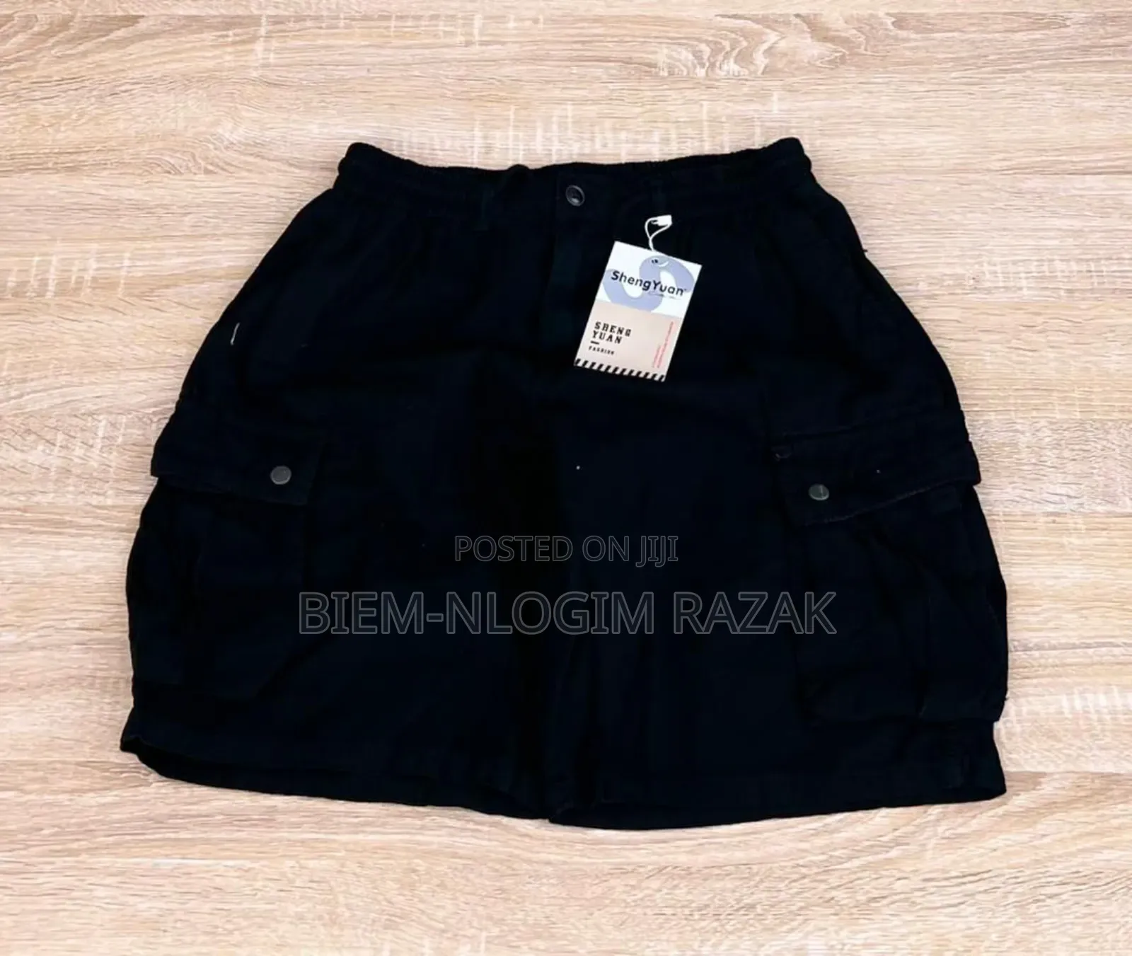 Quality Cargo Shorts Available in Stock Stock