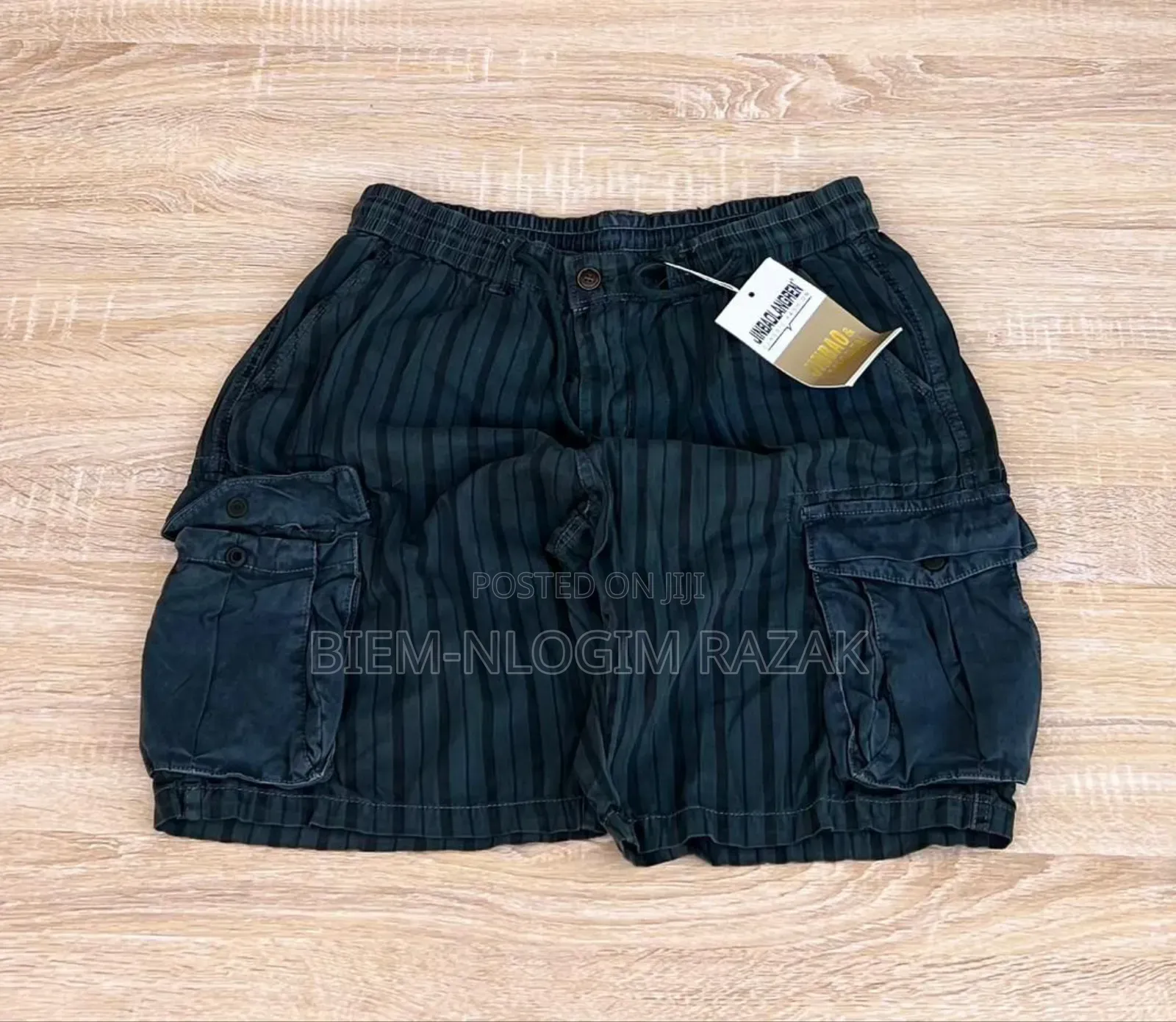 Quality Cargo Shorts Available in Stock Stock