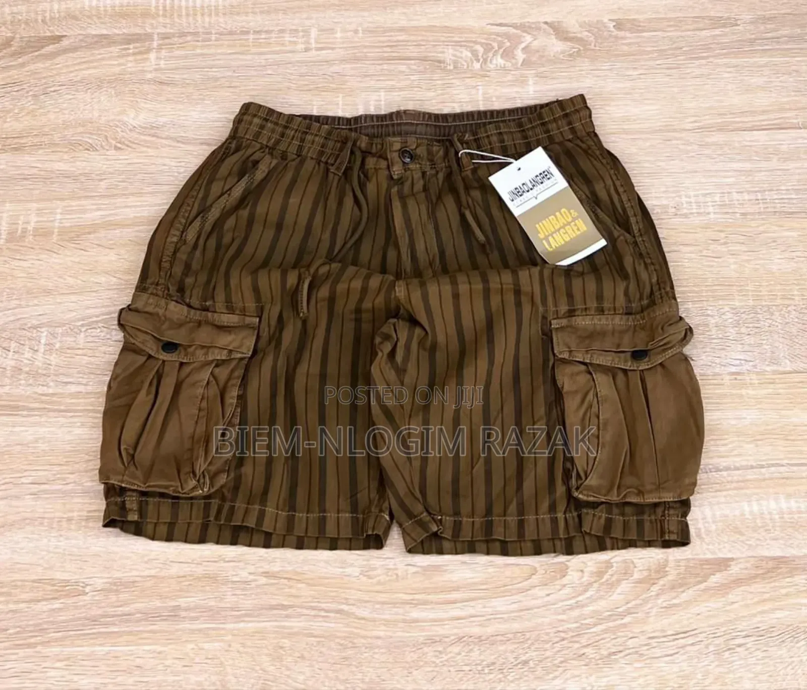 Quality Cargo Shorts Available in Stock Stock