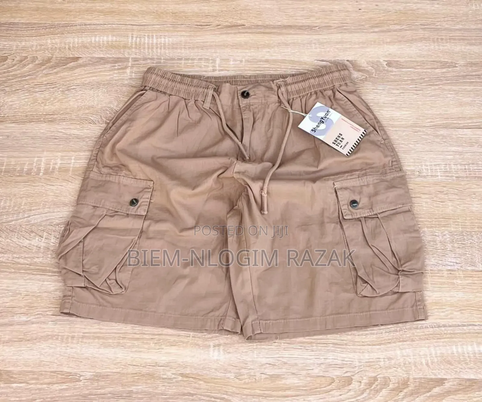 Quality Cargo Shorts Available in Stock Stock