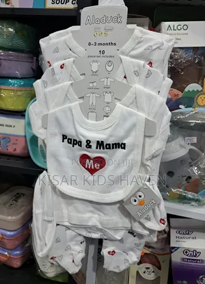 Adorable Newborn Clothing Set 8 Pieces 0 to 3months