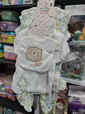 Cute for Baby 8 Pieces Clothing Set 3 to 6months