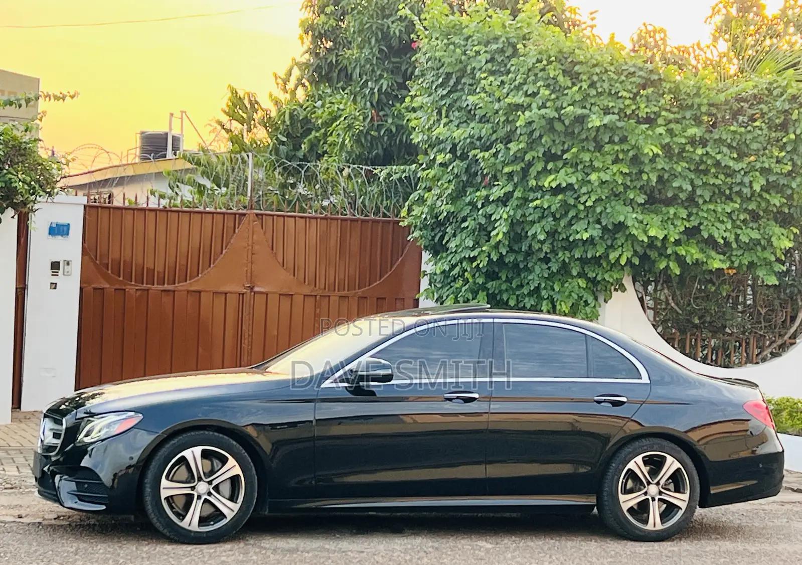 Mercedes-Benz E300 4Matic AWD Sedan (2.0L 4cyl 9A) 2017 Black