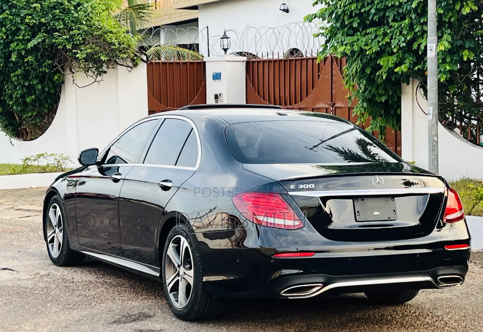 Mercedes-Benz E300 4Matic AWD Sedan (2.0L 4cyl 9A) 2017 Black