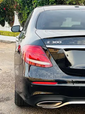 Mercedes-Benz E300 4Matic AWD Sedan (2.0L 4cyl 9A) 2017 Black
