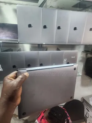 Laptop Apple MacBook Pro 2017 8GB Intel Core i5 SSD 128GB