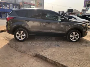 Ford Escape 2018 Gray