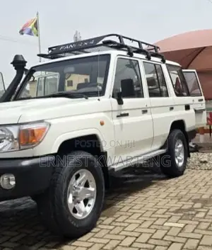 Toyota Land Cruiser 79 Series 2015 White