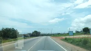 Ashanti Regn, Konongo (Acc-Kumasi Road) _ 4+ Acres Commercial Land