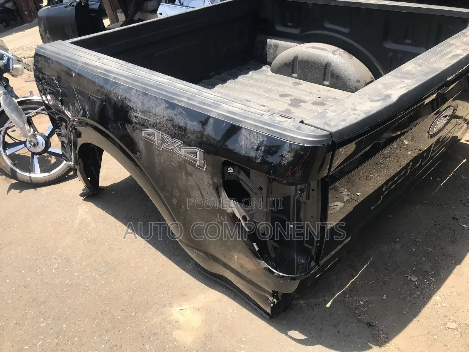 Ford F-150 2024 - 2025 Tail Bucket